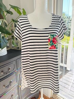 ezra Striped Scoop Tee with Floral Pocket - White, Black, Red, Green